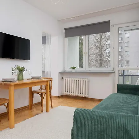 Apartment Cozy Danilowiczowska Near Ogrod Saski And Old Town By Renters *
