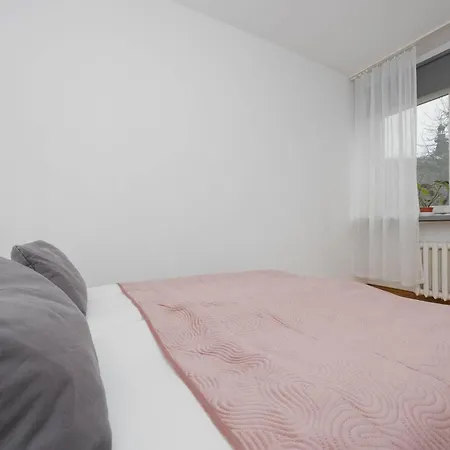 Apartment Cozy Danilowiczowska Near Ogrod Saski And Old Town By Renters *
