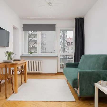 Cozy Danilowiczowska Near Ogrod Saski And Old Town By Renters *