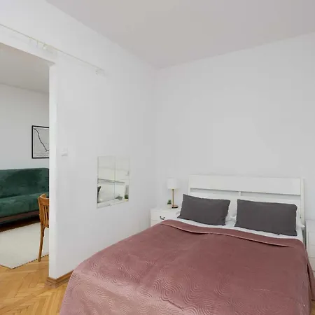 Cozy Danilowiczowska Near Ogrod Saski And Old Town By Renters * Warsaw